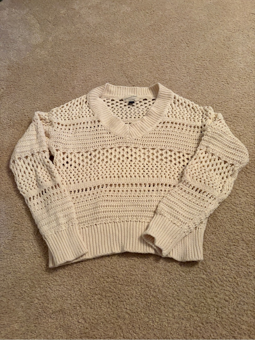 Universal Thread Open-Knit V-Neck Sweater in Cream